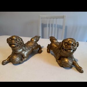 2 Chinese gold guardian lions statues foo fu dog wood bookends lion dogs fortune
